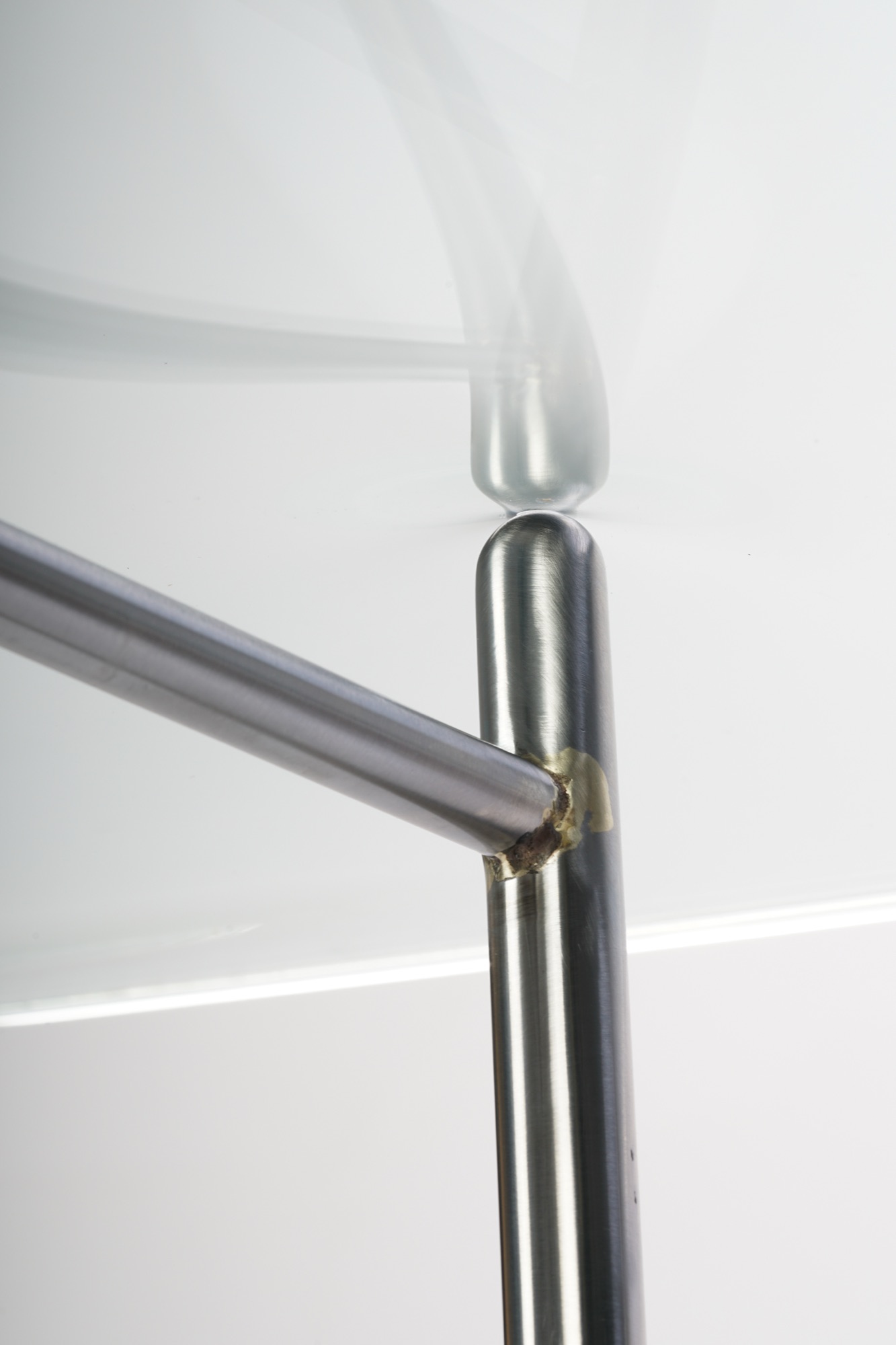 sensitive surface — liquid-filled table registering vibrations